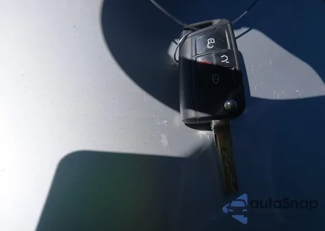 2017 Volkswagen Golf Tsi S 4-Door/Tsi Se 4-Door/Tsi Sel 4-Door/Tsi Wolfsburg Edition 4-Door z USA, uszkodzony, nr VIN 3VW217AU9HM041684